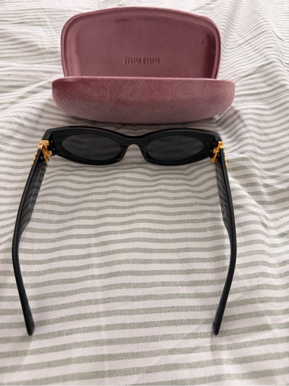Miu Miu Black Cat eye Sunglasses with Pink Velvet Case - Women Accessories
